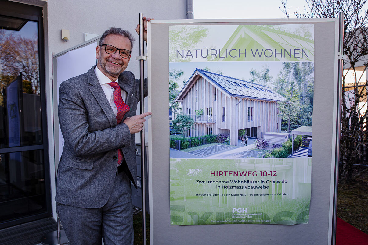 Herr Christian Paulus beim Spatenstich für grünes Wohnbauprojekt in Grünwald am 25. Februar 2026 