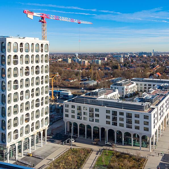 Außenansicht des ZAM Wohnturms, in welchem noch rund zehn Prozent der Wohnungen verfügbar sind.