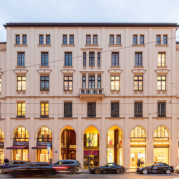 Pembroke_München_Maximilianhöfe_Bürkleinbau