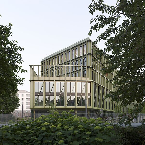 i8 - The Green Holistic Building