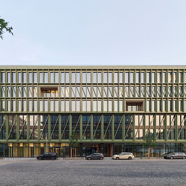 i8 - The Green Holistic Building