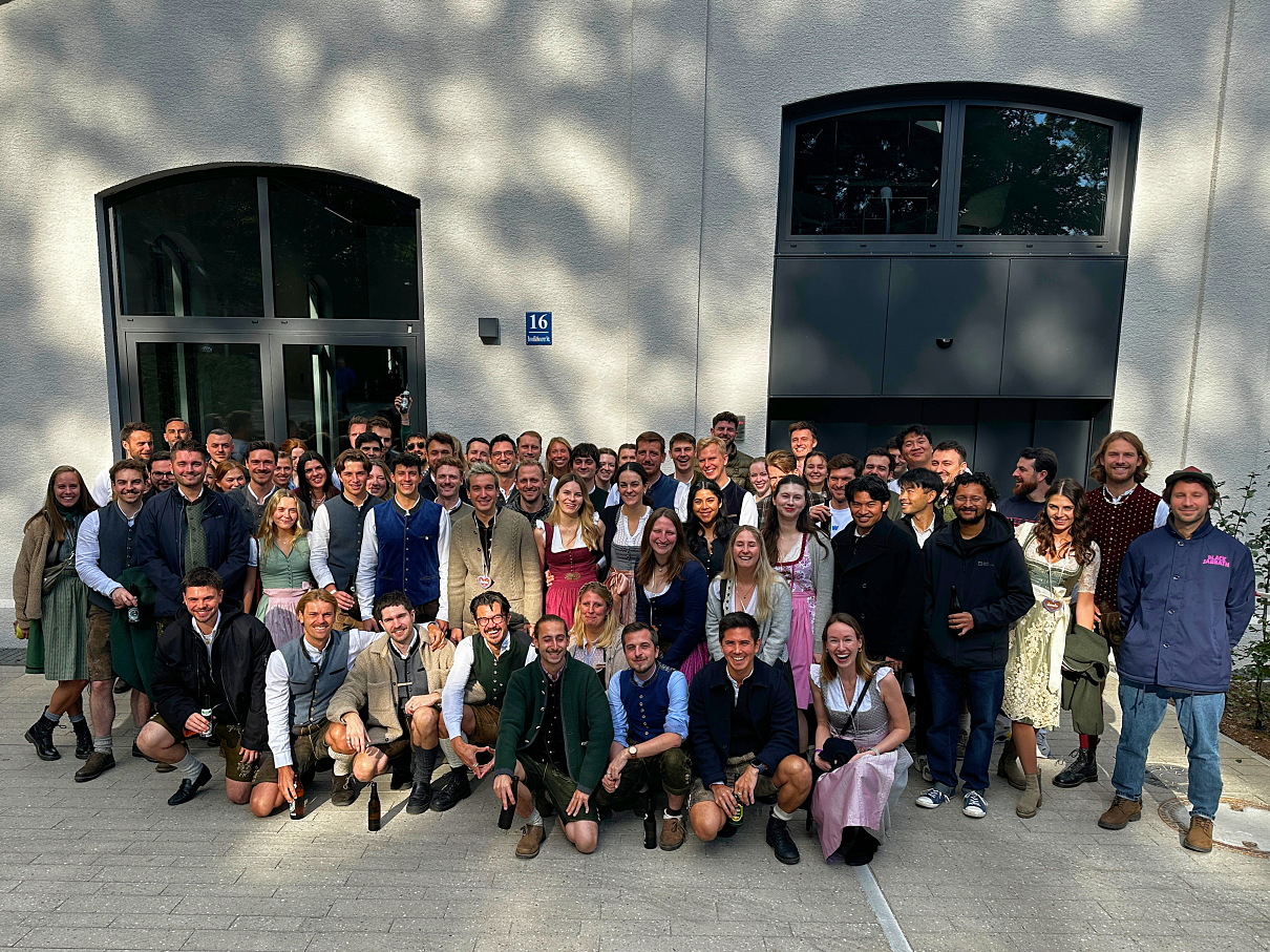 Das Wemolo-Team am neuen Standort im Münchner Isarwinkel.