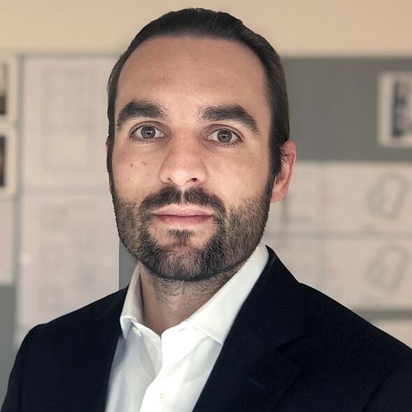 Pembroke_Personalie_Emanuel Falk