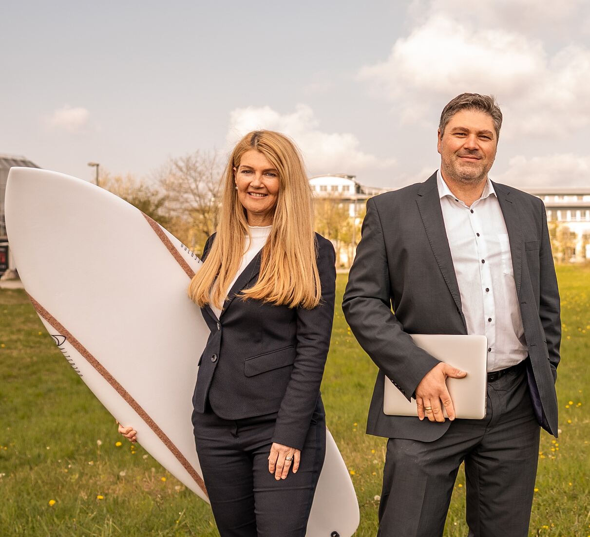 Doris Thalmeier und Alexander Mademann von der Wirtschaftsförderung der Gemeinde Hallbergmoos