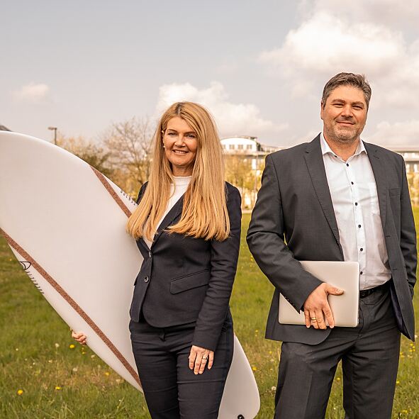 Doris Thalmeier und Alexander Mademann von der Wirtschaftsförderung der Gemeinde Hallbergmoos