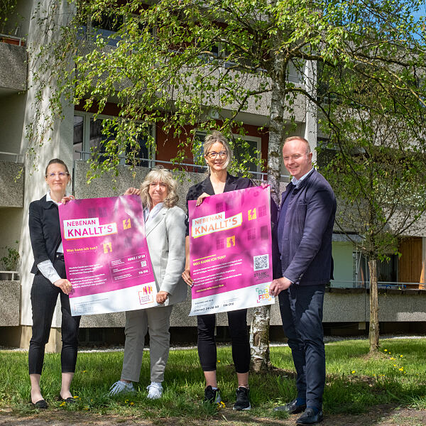 Cordula Trapp (Frauen helfen Frauen Starnberg), Manuela Gebhart (Regionalleitung Bayern-Süd, Vonovia), Andrea Pfleger (Frauen helfen Frauen Fürstenfeldbruck), Robert Stellmach (Regionalbereichsleitung Bayern, Vonovia)