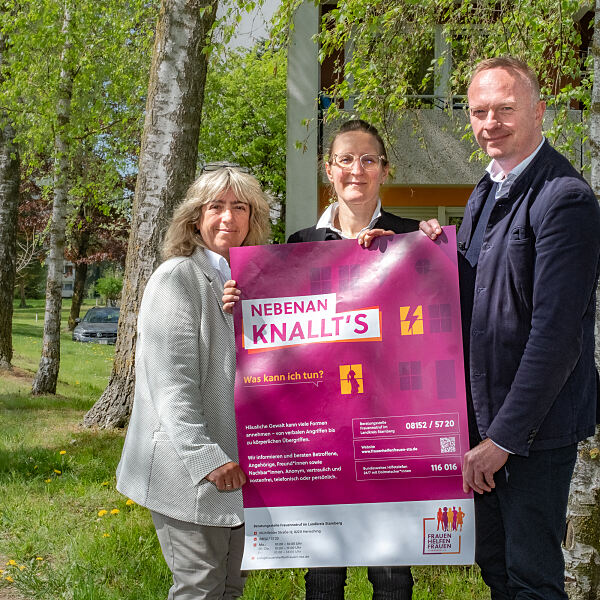 Manuela Gebhart (Regionalleitung Bayern-Süd, Vonovia), Cordula Trapp (Frauen helfen Frauen Starnberg), Robert Stellmach (Regionalbereichsleitung Bayern, Vonovia)