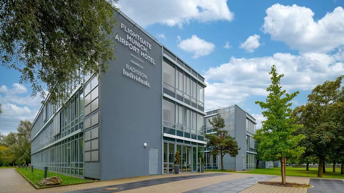Flightgate Munich Airport Hotel, a member of Radisson Individuals im SKYGATE in Hallbergmoos