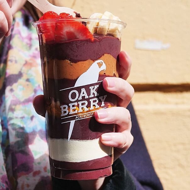 Açaí-Bowls, Smoothies und Snacks für den ganzen Tag: Oakberry bringt sein internationales Fast-Casual-Konzept erstmals nach München.