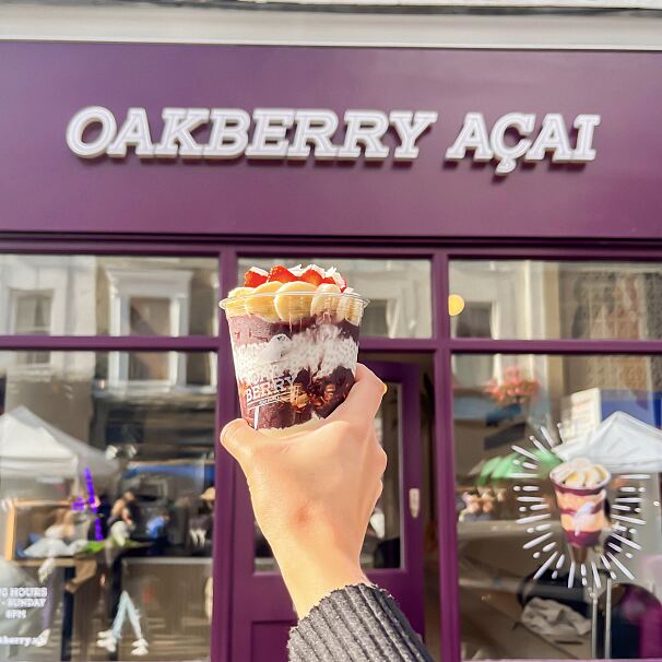 Oakberry eröffnet im Herbst 2026 seinen ersten Münchner Standort im The Stack. Die international expandierende Açaí-Marke betreibt weltweit mehr als 900 Stores.