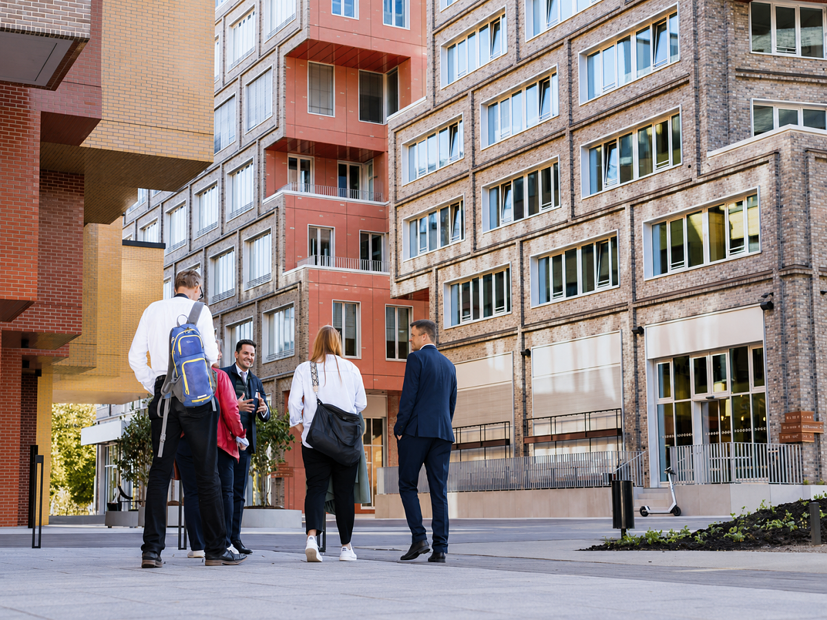 Im Gebäude M5 der Macherei München eröffnet hippo campus eine Kita mit 70 Plätzen. Die Einrichtung erweitert den Nutzungsmix des Quartiers um soziale Infrastruktur für Stadtteil und Beschäftigte.