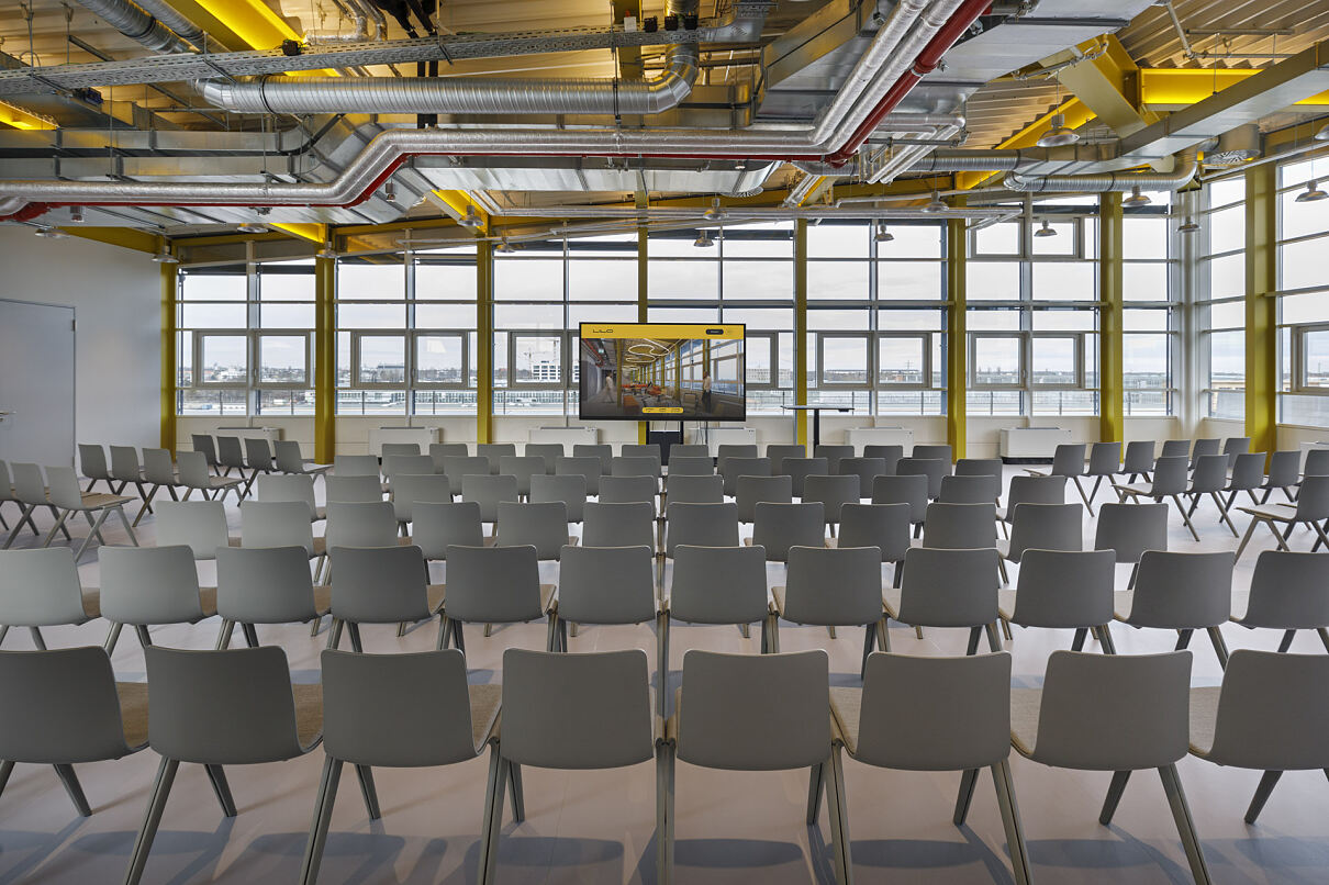 Für größere Formate: Der Meeting Space im LILO umfasst flexibel nutzbare Konferenz-, Workshop- und Eventflächen für 2 bis 199 Personen.