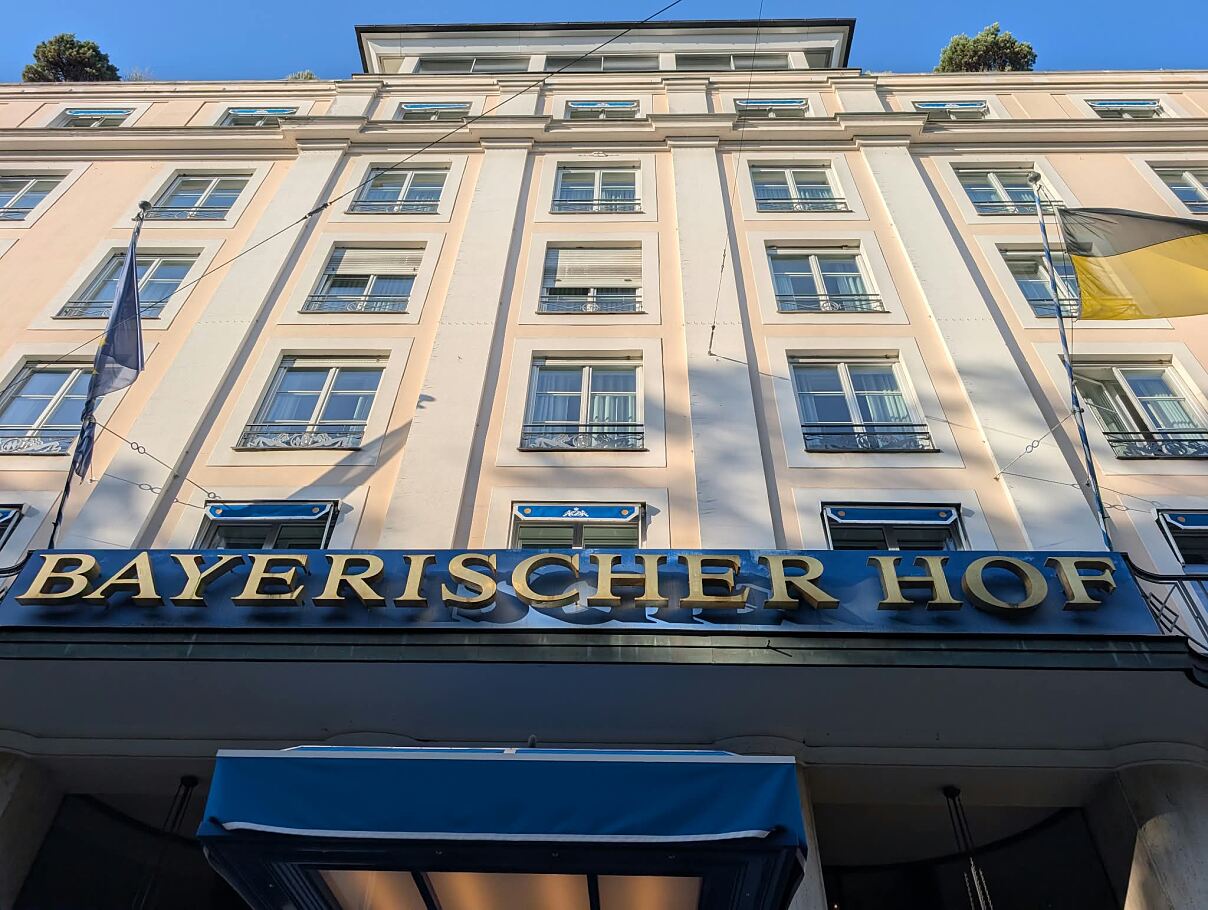 Hotel Bayerischer Hof München - eines der führenden Longevity-Hotels in München laut LNGVTY