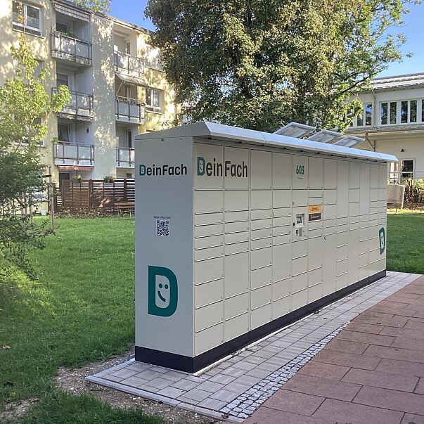 Ansicht des Paketautomaten in der Vonovia-Siedlung in Rosenheim. 