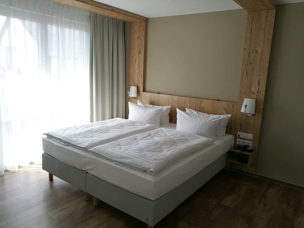 Schlafzimmer im Hotel. 