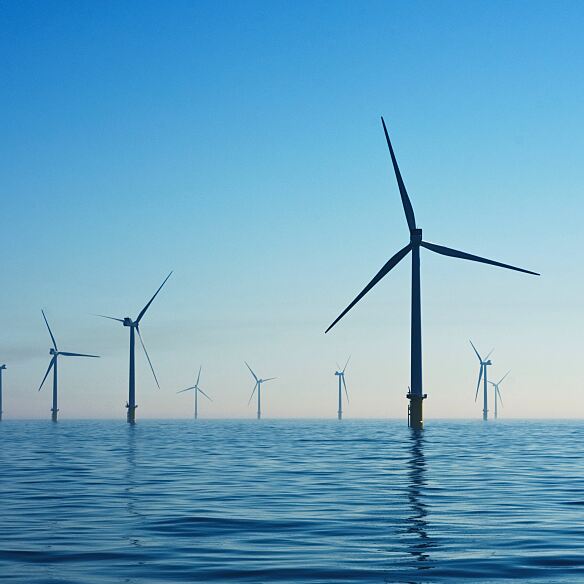 Wind- und Sonnenenergie sind die Grundlage für die Produktion von nachhaltigem grünen Wasserstoff