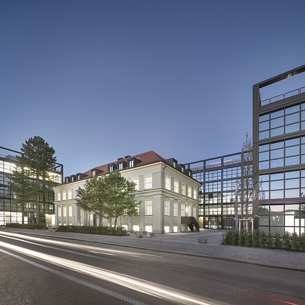 In unmittelbarer Nachbarschaft des i3 auf dem iCampus im Werksviertel befindet sich die i1-Rhenania Villa, die wts Deutschland bezogen hat.