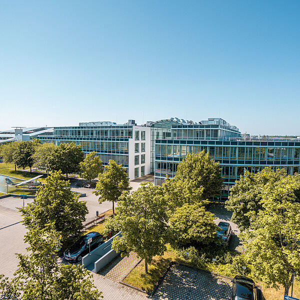 Die Dachterrasse des 40.000 Quadratmeter großen Gebäudekomplexes steht künftig Besuchern des SKYGATE Food zur Verfügung.