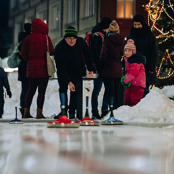 Eisstockbahn in der Weihnachtsmacherei