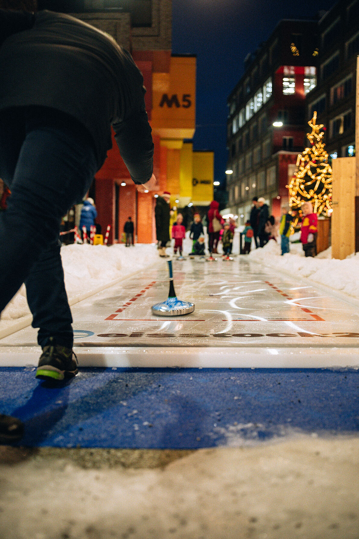 Eisstockschießen in der Weihnachtsmacherei