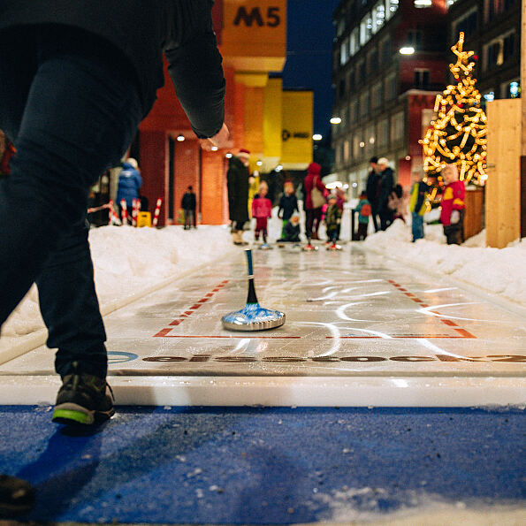 Eisstockschießen in der Weihnachtsmacherei