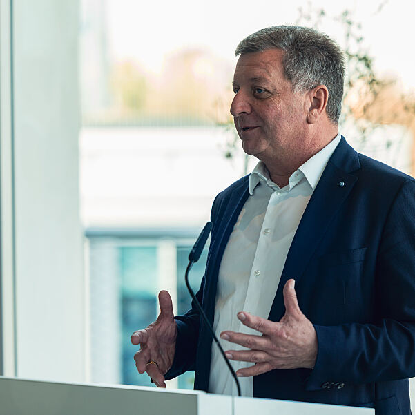 Spatenstich für Bürogebäude MONACO