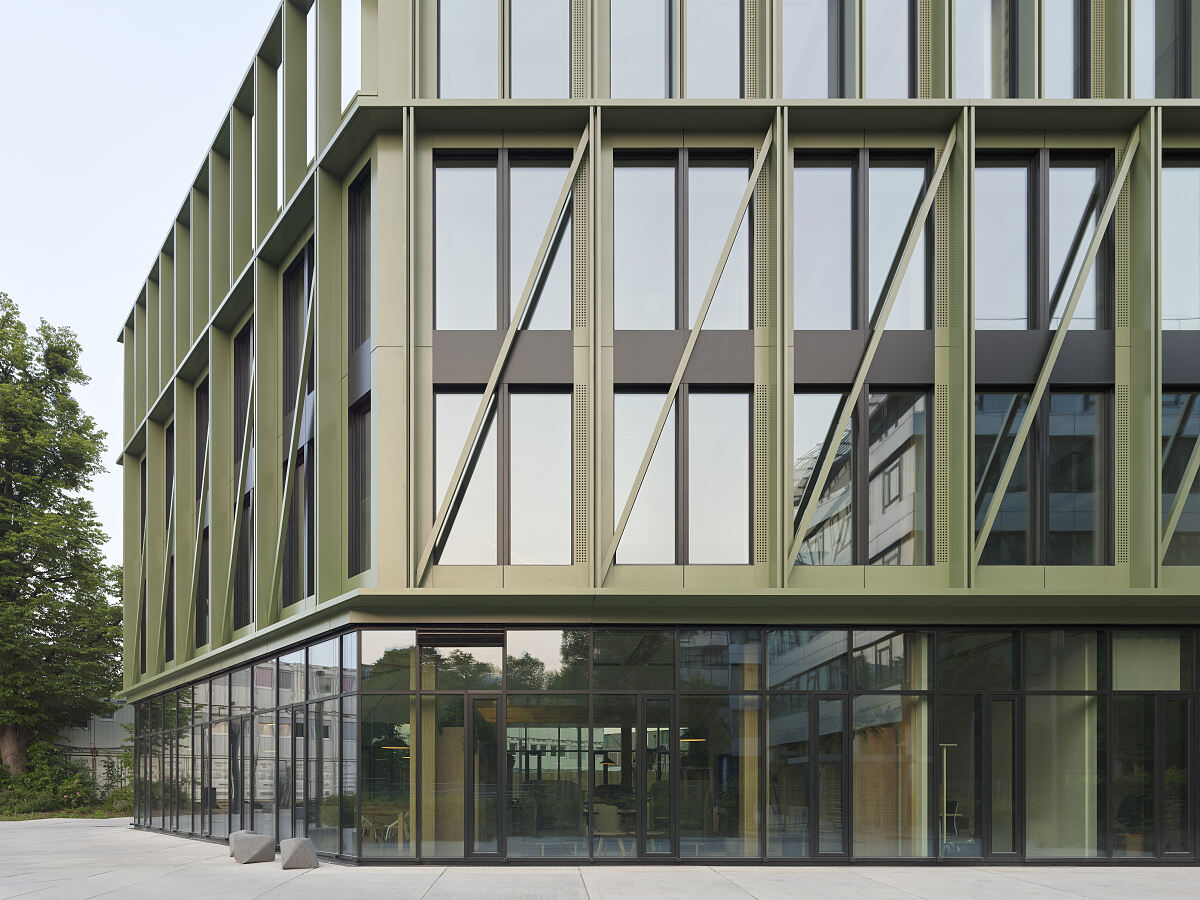 Außenfassade i8