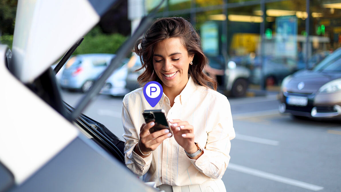 Parken leicht gemacht: In Innsbruck können Anwohner freie Supermarktparkplätze nun bequem per Smartphone buchen – ein digitales Angebot von Wemolo gegen Parkdruck in dicht besiedelten Stadtteilen.