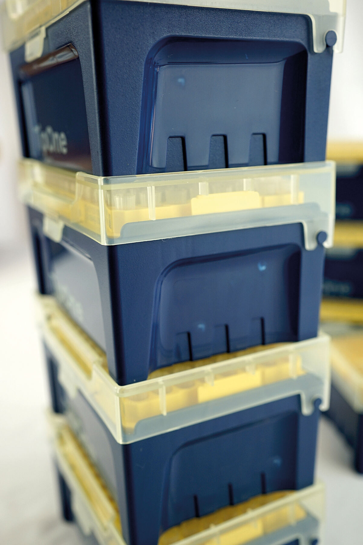 Starlab startet Verkauf der ersten TipOne-Racks aus recyceltem Laborkunststoff_3_RGB
