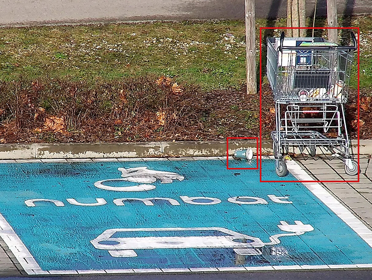 Die KI erkennt Abfall und fehlgeparkte Einkaufswagen automatisch – und meldet Vorfälle direkt an das Facility Management