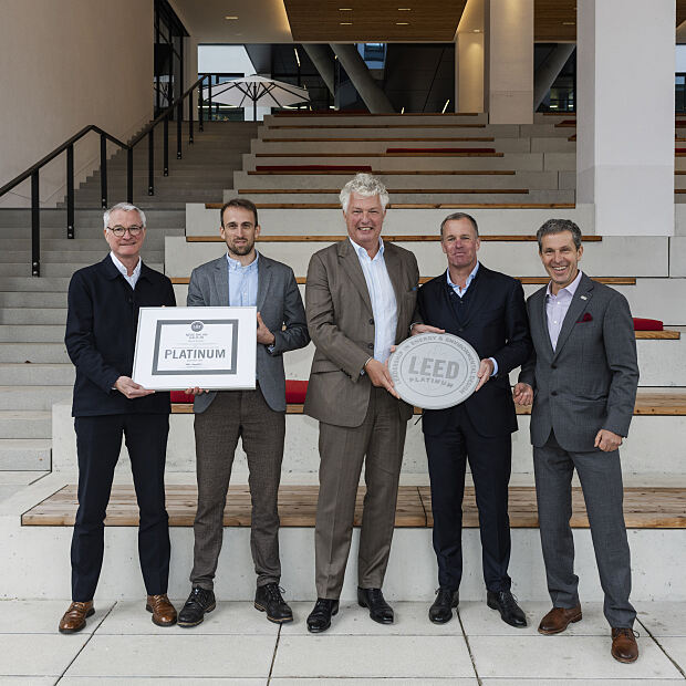 20251019_Allgemeine SÜDBODEN_Haus 28 x LEED Platin_Gruppenbild