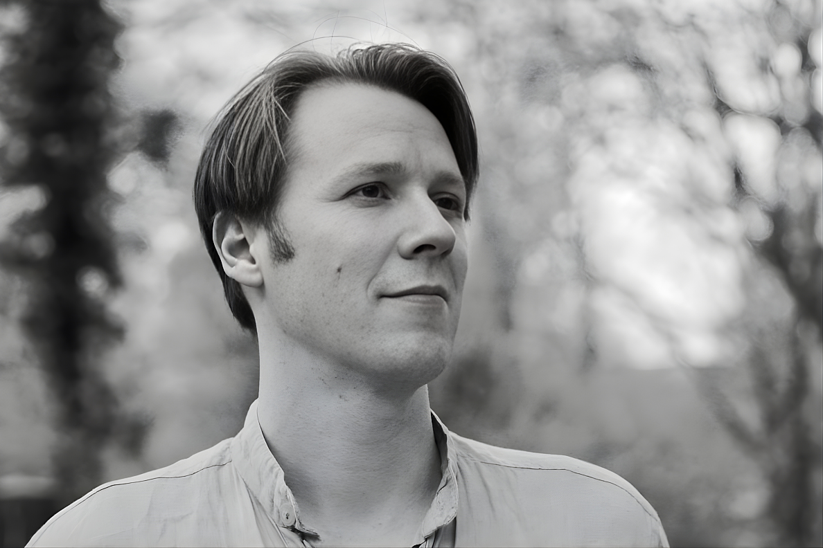 Porträt des schwedischen Komponisten Henrik Ajax, der in München lebt und arbeitet.