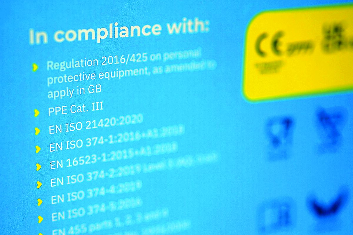 1. Grundlage der Sicherheit: PSA-Kategorie III-Konformität_druckfähig