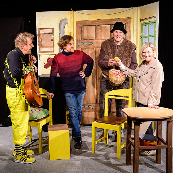 Bamberg_Kindertheater_Bühne Gruppenfoto