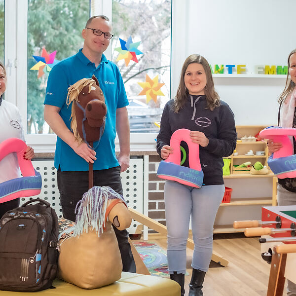 Rosenheim_Spende Jugendhilfe_Gruppenfoto