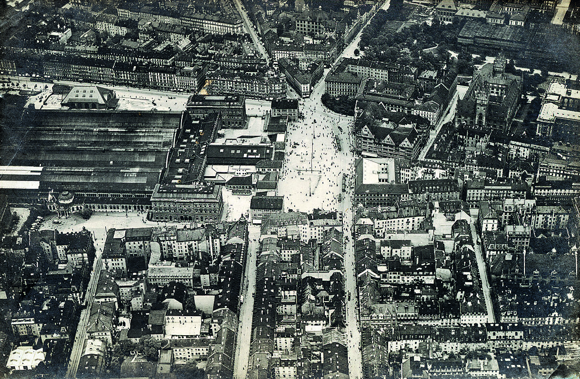 Zentralbahnhof_1910_FranzSchiermeierVerlag