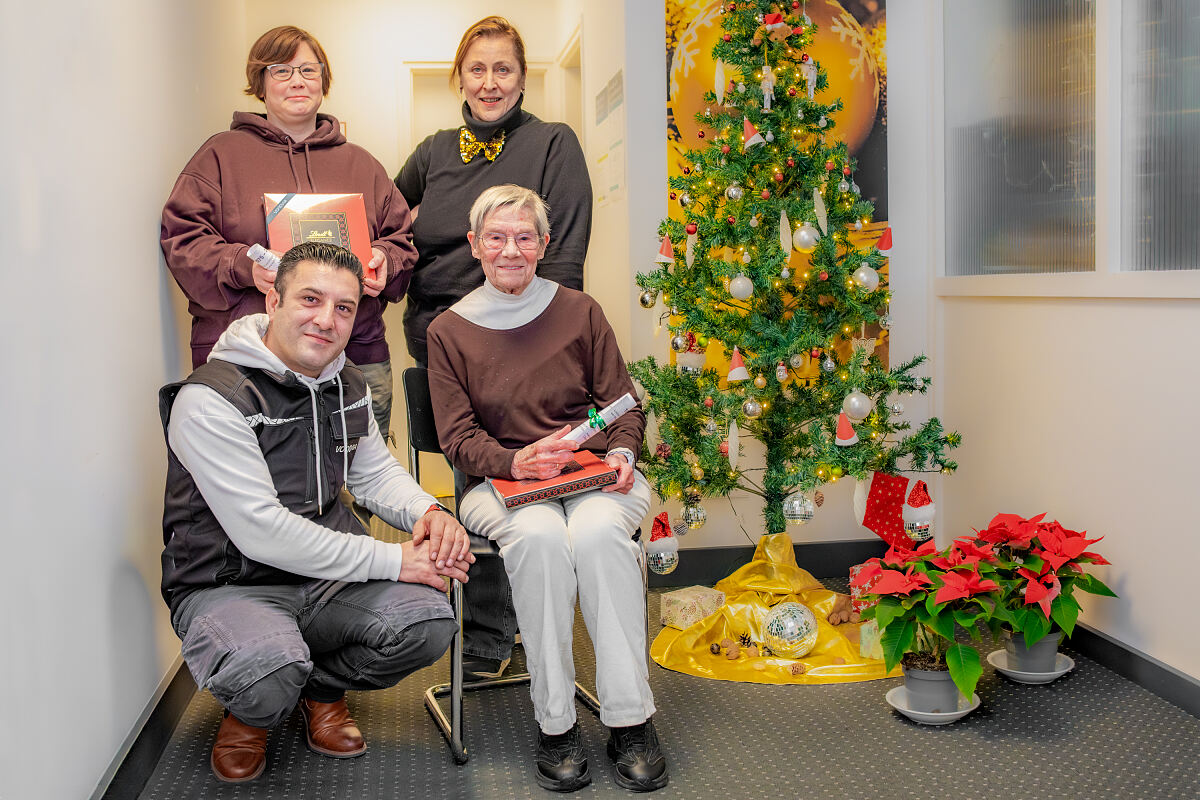 Puchheim_2025_Mieterjubiläum_Gruppenbild